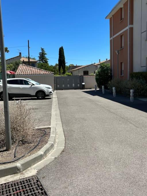 Joli Appt 45 M2 Avec Terrasse Appartement Lunel  Buitenkant foto